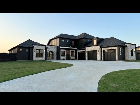 TOUR INSIDE A SPECTACULAR LUXURY HOUSE ON ACREAGE FOR ONLY $1.4M