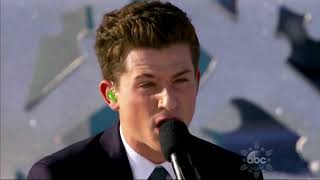 Charlie Puth - I'll be home for christmas (Disney parks Christmas Day parade 2015)