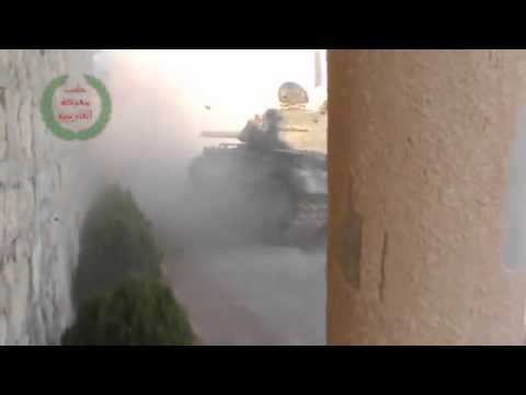 استهداف دبابة لقوات النظام من قبل كتائب الزنكي في تل شويحنة في محافظة حلب