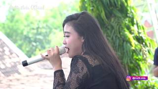 Download lagu RERE AMORA FEAT MUTIK NIDA - MAWAR PUTIH LIVE PURWODADI mp3