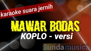 Download lagu mawar bodas lirik  karaoke versi reggae tiga pemuda berbahaya  | yayan jatnika | sunda musica mp3