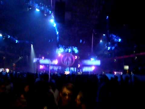 Walk In zu Laserkraft 3D Arena Mayday 2011 - Twenty Young