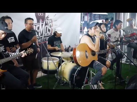 Menuju Cahaya - Killing Me Inside (Featuring Rocket Rockers) Live