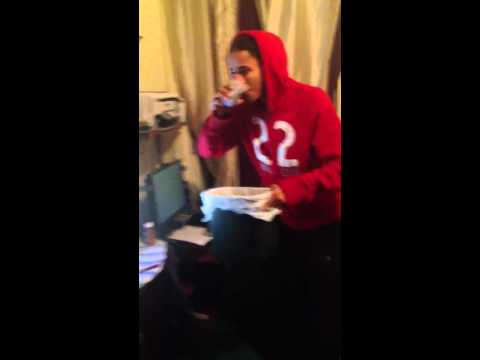 Niki cinnamon challenge