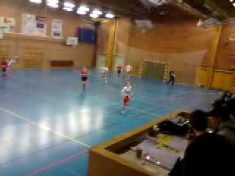 Ifk täby spelar fotboll i Rimbo