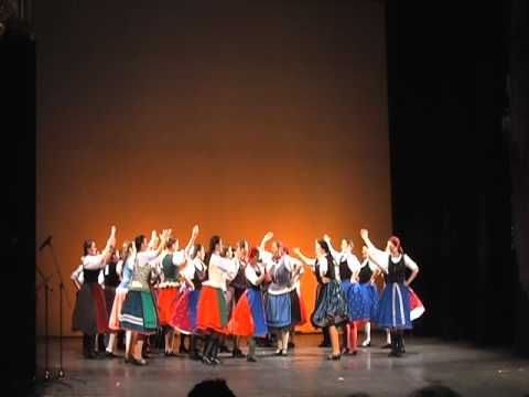 Mecsek Táncegyüttes: Zobor-vidéki asszonycsúfoló