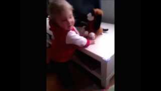 Cool 9 Month old Baby Dancing Hiphop "Who Let the Dogs Out" Bouncing Baha Men *Original*