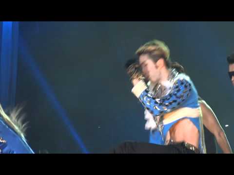 140830 JYP nation one mic in Hk Jo Kwon Min telephone