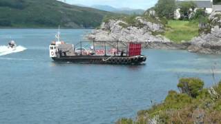 preview picture of video 'Isle of Skye Ferry landing at Glenelg jetty 017.mov'