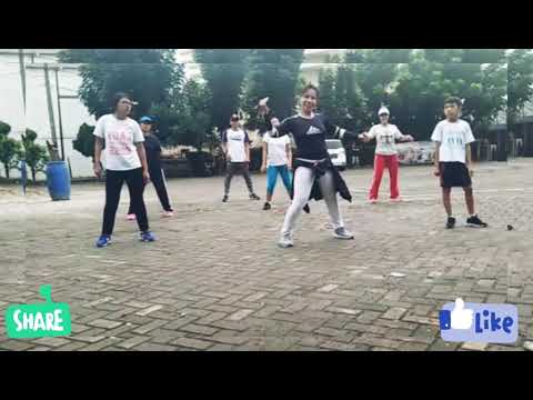 "GOYANG BODY BADONTOT" new remix | senam kreasi |senam lapangan | uki tea | setiamekar | BEKASI CITY