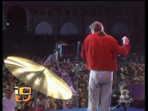 Club House - Do It Again Medley With Billy Jean