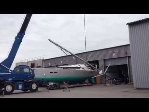 Garcia Exploration 45 Mast Stepping