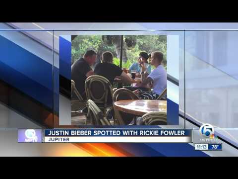 Justin Bieber spotted having lunch at Guanabanas in Jupiter