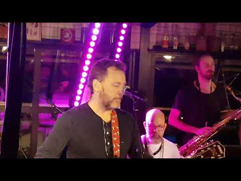 Jävlaranamma - Dom är ledsna (Live 2019 Stenungsund)