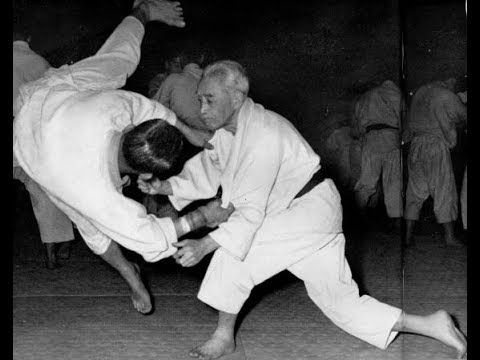 God of judo! 10 dan Kyuzo (Kudzo) Mifune.