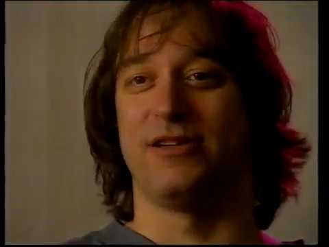 R.E.M. 1995-01-13 - A Current Affair - Summer Edition, Australia [News feature with interview clips]
