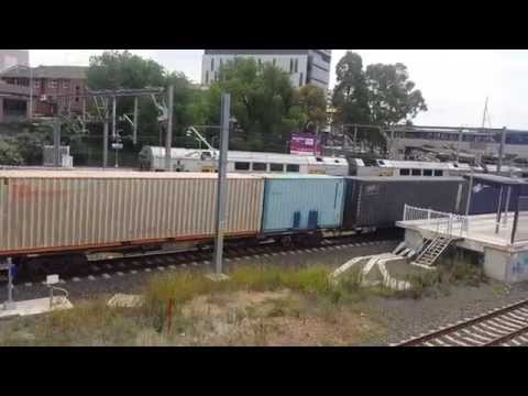 Aurizon G516 & G534 LEADS THERE TRAIN 1253 through liverpool