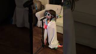 えりか3歳によるB&#39;zの「声明」パフォーマンスー3yo Erika sings &quot;Seimei&quot; by B&#39;z