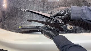 2021-2026 Toyota Sienna Rear Wiper Arm Removal And Installation Instructions