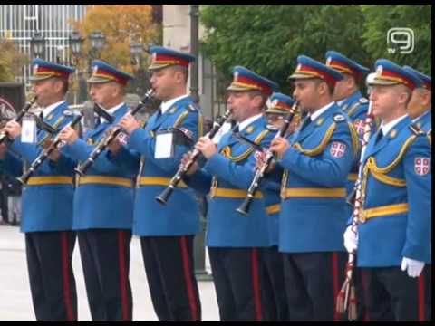 TV KANAL 9, NOVI SAD: DEFILE GARDE U CENTRU NOVOG SADA