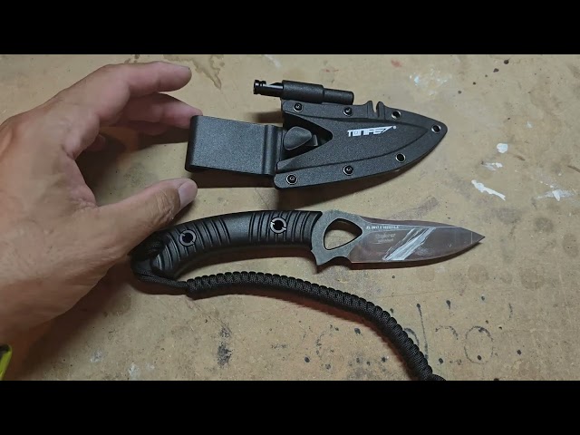 Vídeo relacionado con TONIFE Crescent Cuchillo de Cuello Cuchillo al Aire Libre de Hoja Fija 8Cr14MoV Acero con Funda de Cordón y el Clip de Full Tang Cuchillo de Supervivencia (Arena Cálida+Lavado a la piedra)