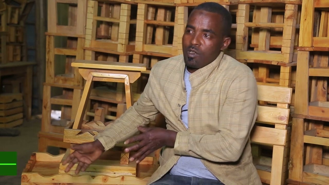 አቶ ፈትሁዲን ሠማን ይባላል፤ በአዳማ ከተማ ጠንካራ ከሚባሉ አምራች ኢንተርፕራይዞች ውስጥ ተጠቃሹ የሆነው የፈቱ ፈርኒቸር ባለቤትና ስራ አስኪያጅ ነው፡፡