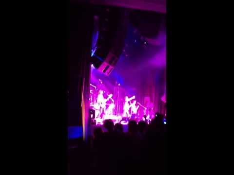 CNBLUE London "hey you" LIVE