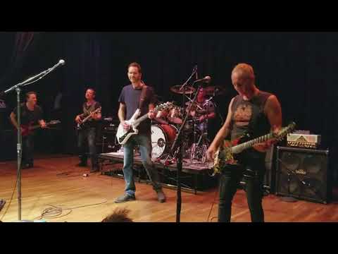 Private Concert - G4 2017 Doug Doppler, Phil Collen, Paul Gilbert playing "Hysteria"