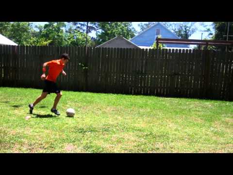 How to Dribble a Soccer Ball - Online Soccer Academy thumbnail