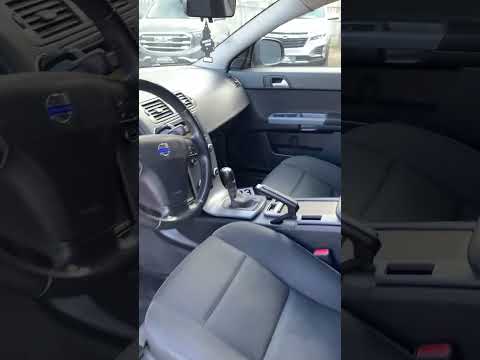 фото volvo v50 i рестайлинг 0