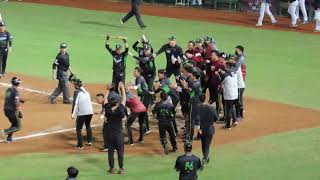 [心得] 2021/10/30恭喜藍寅倫擊出生涯首支再見轟