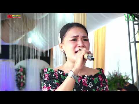 Dewi Andyani - Meratap