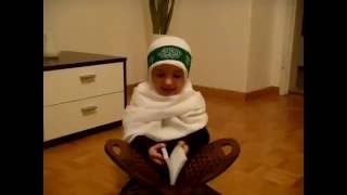 Küçük Kız Fatiha Okuyor - Muslim child reciting Quran Al Fatiha