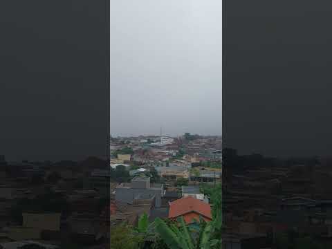 Bom dia Altinópolis. hoje aqui está assim. #chuva