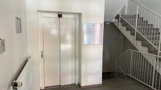 Originaler Kleindienst Aufzug (Hamburg) Am Mariendom 5