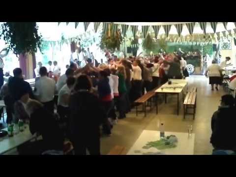 Schützenfest Abbenrode 2013   Polonaise beim Frühschoppen