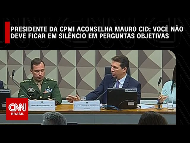 Presidente da CPMI aconselha Mauro Cid: Você não deve ficar em silêncio em perguntas objetivas| LIVE