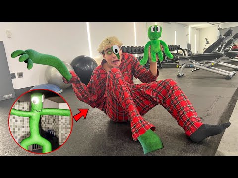 ANTO HAS TRANSFORMED INTO THE GREEN MONSTER FROM RAINBOW FRIENDS…😰 *he's giant*