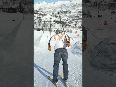 They don’t call me the pølse king for nothin’ in the Nord 🌭👑 #shorts #ski #hotdog