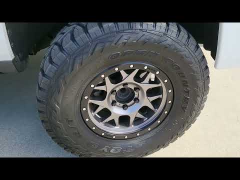 Toyo Open County R/T 315/70r17 On 2014 Silverado