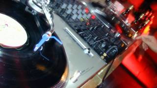 Berlin Influence - Don't Wait (Knee Deep Remix)