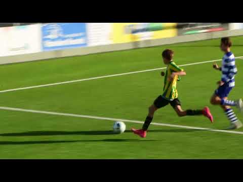 Oliveo JO14-1 - Graaf Willem II VAC JO14-1 jeugdvoetbal wedstrijd