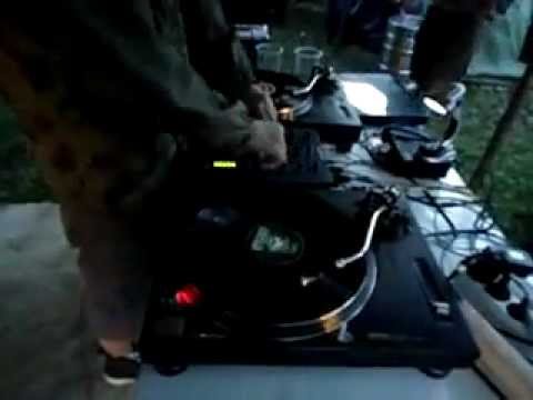 23pozitiv Djs on Tekforce23 soundsystem @ SLOVTEK 2012