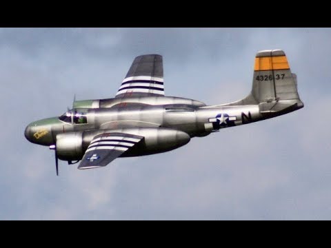 DOUGLAS RC BOMBERS DUO - 1/5 A-1 SKYRAIDER & 1/7 A-26 - PERRY & JAMES LMA TIBENHAM - 2017