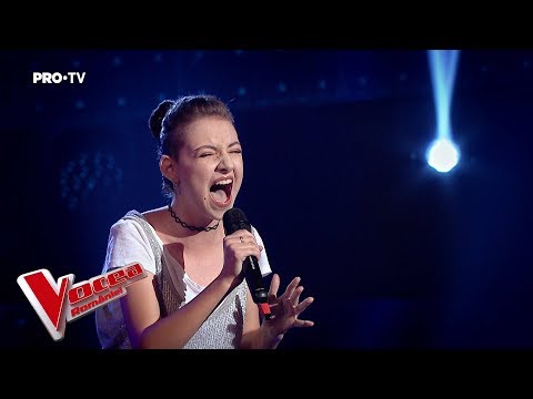 Elena Hasna - Dangerous Woman | Blind auditions | The Voice of Romania 2018