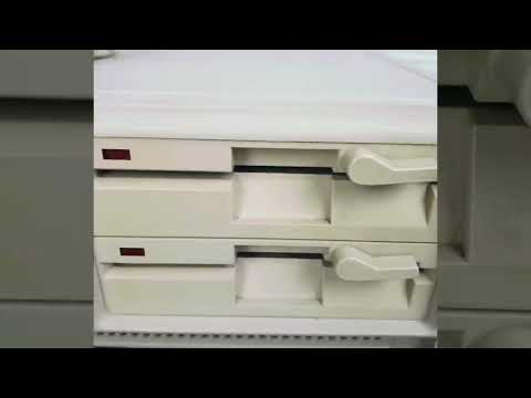 SOLD - TANDY 1000 SX Working Computer Model 25-1051B, Keyboard, Keyboard cover, Misc papers