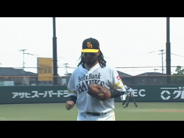 【ファーム】ホークス・ガルビス  軽快な守備で緩い打球を難なく処理する!!  2023年7月29日 福岡ソフトバンクホークス 対 中日ドラゴンズ