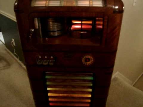 Vintage 1937  Wurlitzer 616A Jukebox - "Choo Choo Ch'Boogie" - Louis Jordan