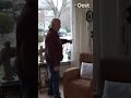 Als het 12 uur wordt in het huis van klokkenfanaat Harry.. | RTV Oost