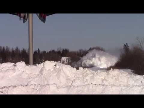 EPIC CATCH!!! Dashing Thru the Snow - CN Train 406 West at Salisbury, NB (Feb 3, 2015)